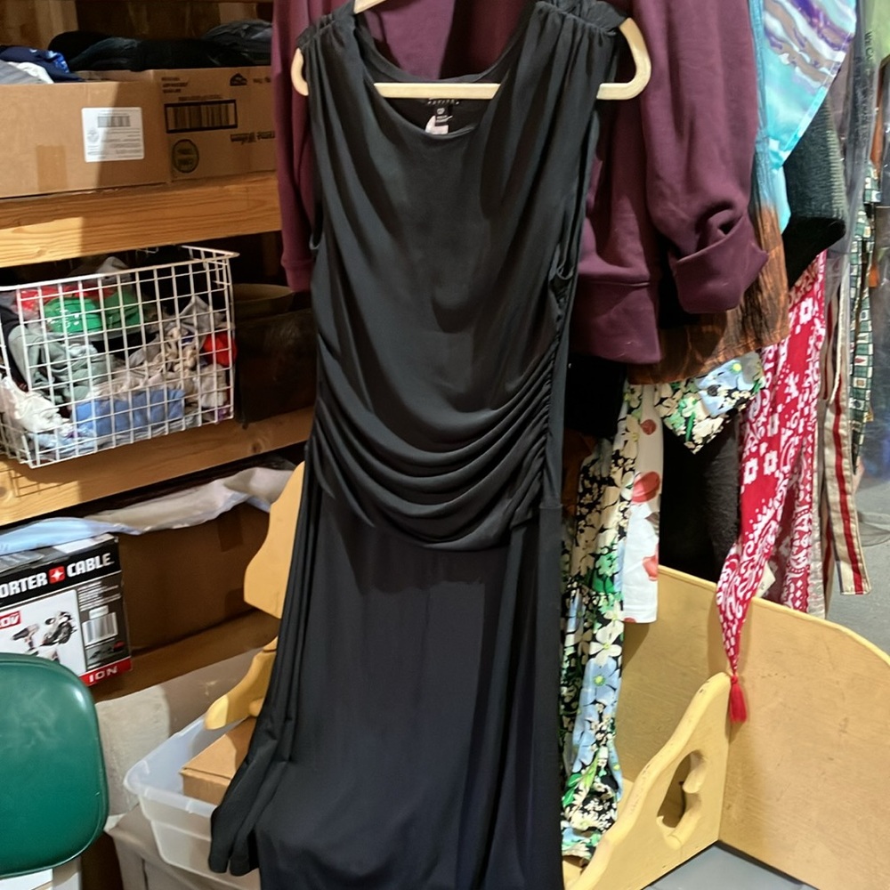 3/$30 Black Sleeveless Midi Length Dress size 12P New w/o tags